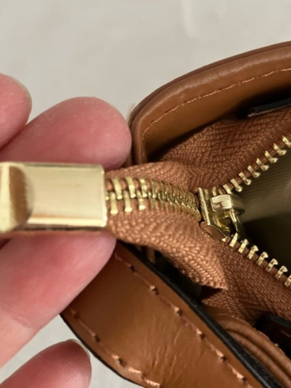 🌞 Europe Summer Vibes Italian Leather Crossbody! - Picture 8 of 15